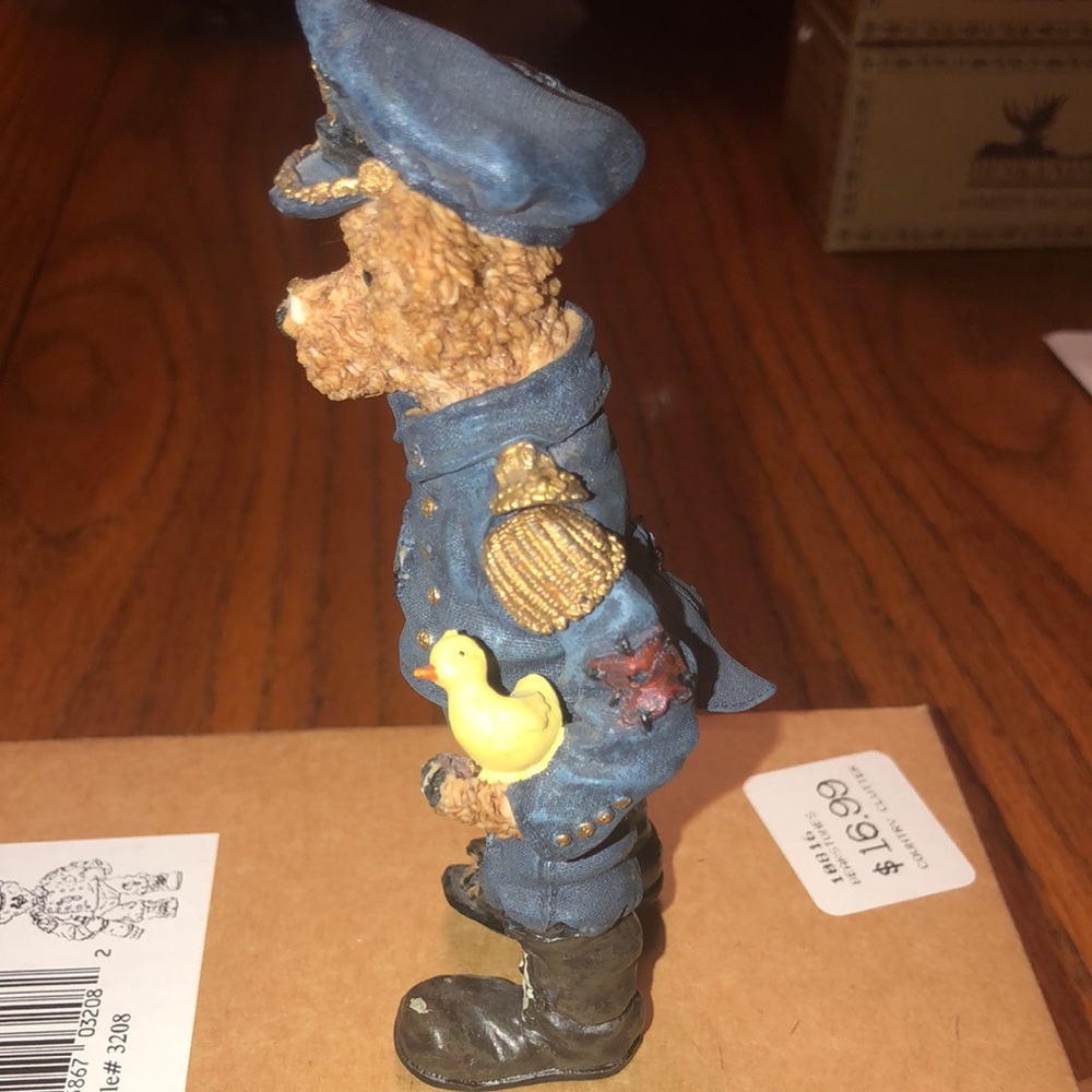 Boyd’s Bear - Picture 4 of 4